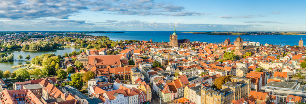 Hansestadt Stralsund Headerbild Skyline von Stralsund Hansestadt Stralsund Headerbild Skyline von Stralsund